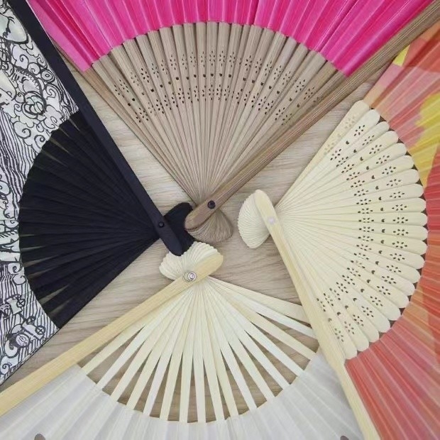 Personalized Customized Printing Bamboo Hand Fan Clack Foldable Japanese Hand Fan